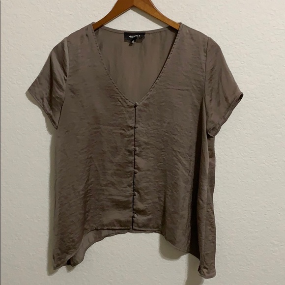 🌵 4sienna | Silk Brown Blouse w/ Buttons - Picture 2 of 7
